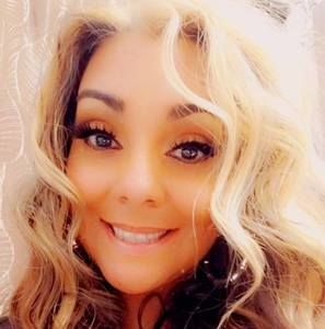 Meet your Posher, Elaina